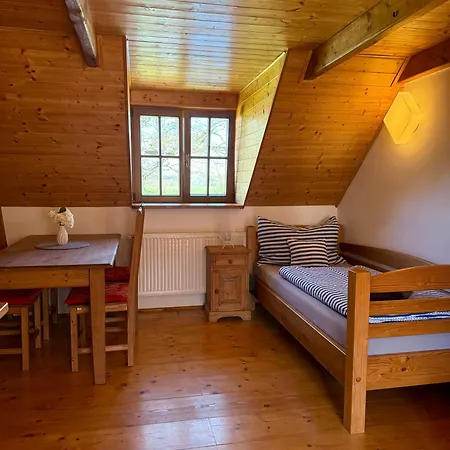 Chaloupka Větrník Na Samotě U Lesa